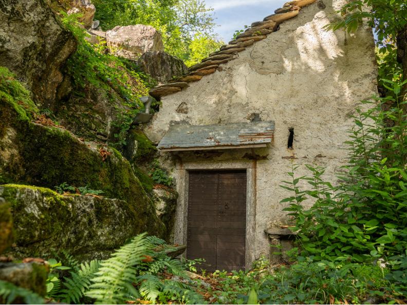 Image 14 - Acquarossa: historical path number 1